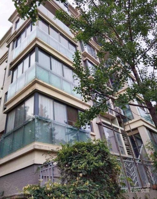 麒麟山庄3室2厅1卫115.29㎡南168万