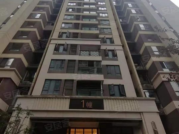 重庆江北北滨路融景城臻苑北滨路 温馨单间 自己的房子 找个爱干净的