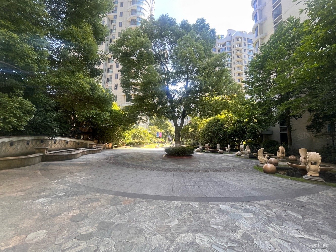 日湖花园日湖畔地铁口随时看房诚心出售中庭采光无遮挡