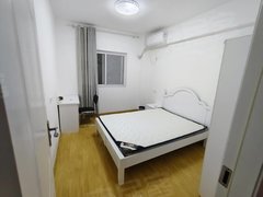 武汉沌口开发区后官湖大道后官湖庭小区次卧出租，独立电表，采光好，拎包入住，价格美丽出租房源真实图片