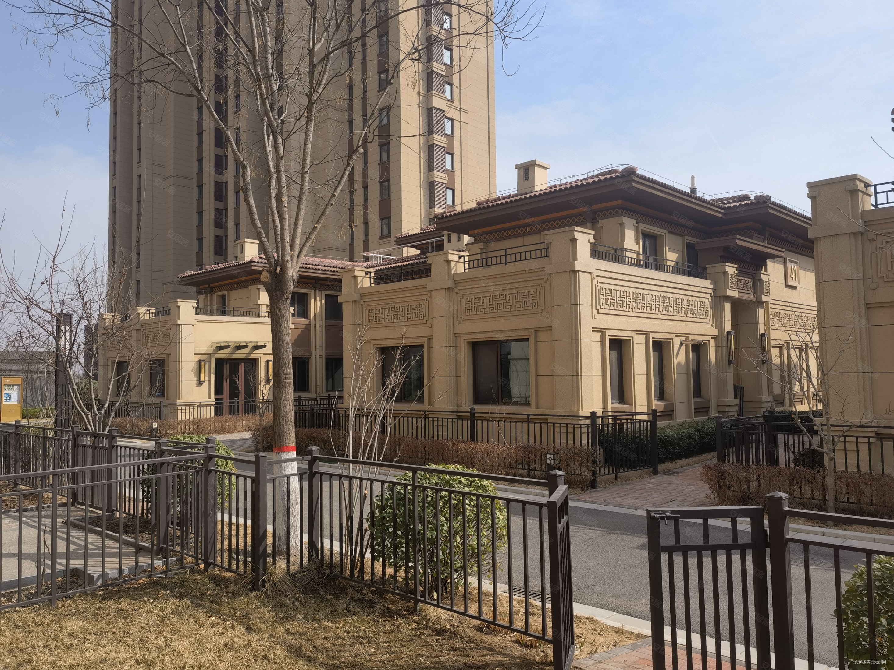 牛驼独栋别墅,温泉入户带140平花园,198w可贷款现房出售,世茂璀璨天城