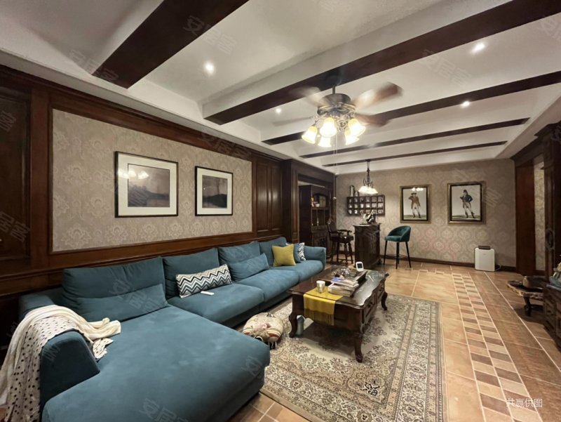 499个送车位豪华美式装修,高端别墅一楼带院