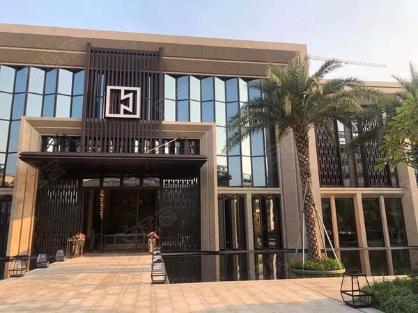 开平华发四季江门一中旁 精装3房2厅华发四季 万达广场旁 拧包即可