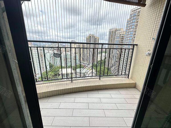 广州黄埔大沙地黄埔花园黄埔花园 超值一房一厅  中高楼层 望游泳池