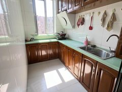 延边珲春沿河西街新兴家园五楼 俩室一厅 家电齐全 离大门近 拎包入住出租房源真实图片