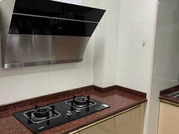 石狮丰华小区浦西万达 现代中学旁 丰华小区  150平 精装4房2卫出租