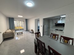 嘉兴秀洲高照街道中关村水果市场旁边朗香郡三房简单干净包物业可随时看房出租房源真实图片