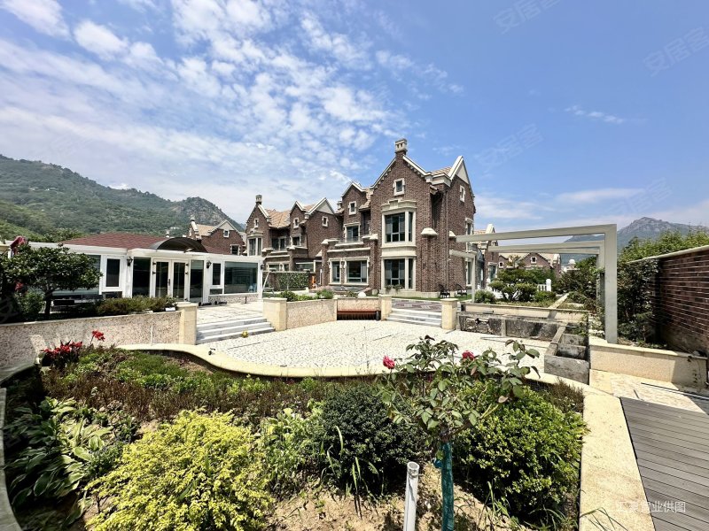 法式装修 内置电梯 千平大院  类独栋别墅 海信依云小镇