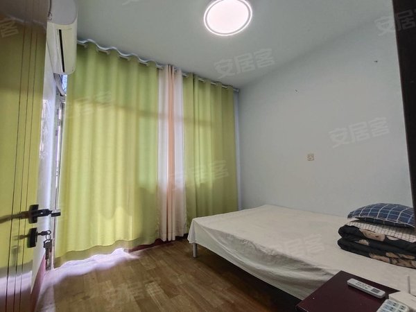 临沂罗庄龙潭路龙潭小区一个月起租 自己的房子无介绍费 两室一厅一厨