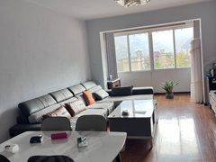 陇南武都滨河市场龙吟水郡一期，三室两厅一卫，家具家电齐全，拎包入住朝南有暖气出租房源真实图片