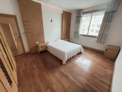 重庆南岸南坪芳东植租押一付一可短租没有任何杂废 南坪万达 南坪东路出租房源真实图片