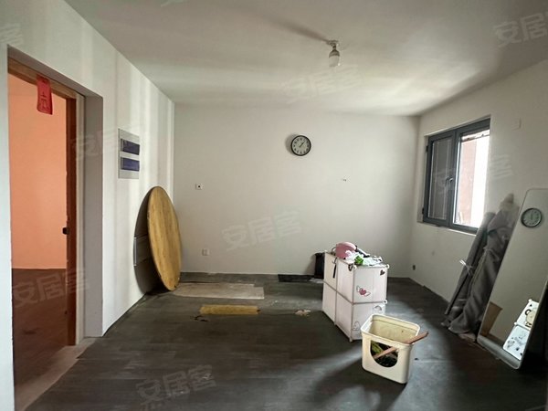 苏州相城北桥西棠花园盛北花园七期,卫生间厨房简单弄了1000出租房源真实图片
