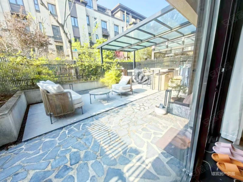 眞实房源阿卡下叠边套豪华装修150万院子大采光超好