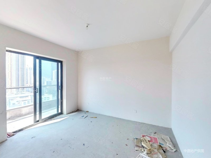 蓝郡西堤5室2厅3卫170.19㎡南北1098万