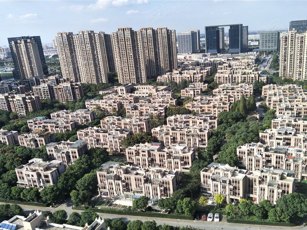 昆山玉山城东世茂东壹号世茂东壹号 3室2厅2卫 2800元月 电梯房 南北