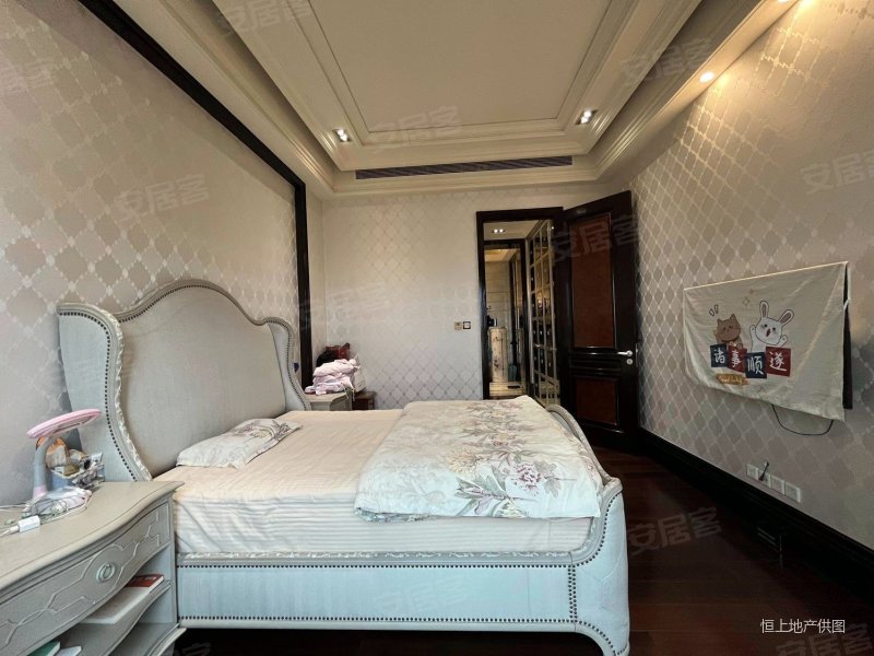 上海星河湾(一期)5室3厅5卫376.1㎡南北2760万