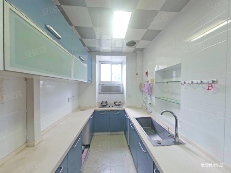 玄武湖情侣园 锁金村中楼层 三房采光好 看房方便业主诚售