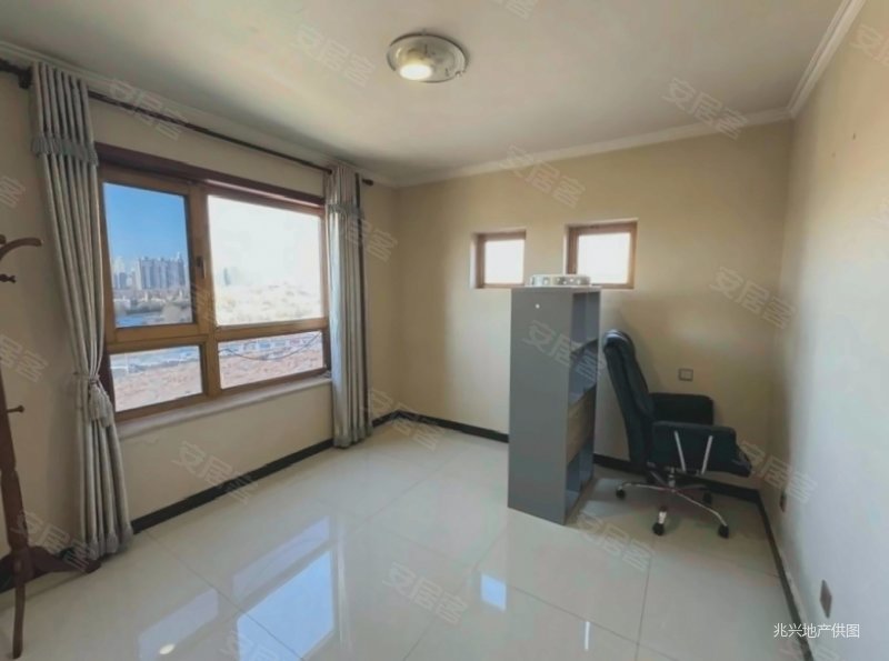 金隅7090双卫格局商圈成熟中间楼层采光好南北通透