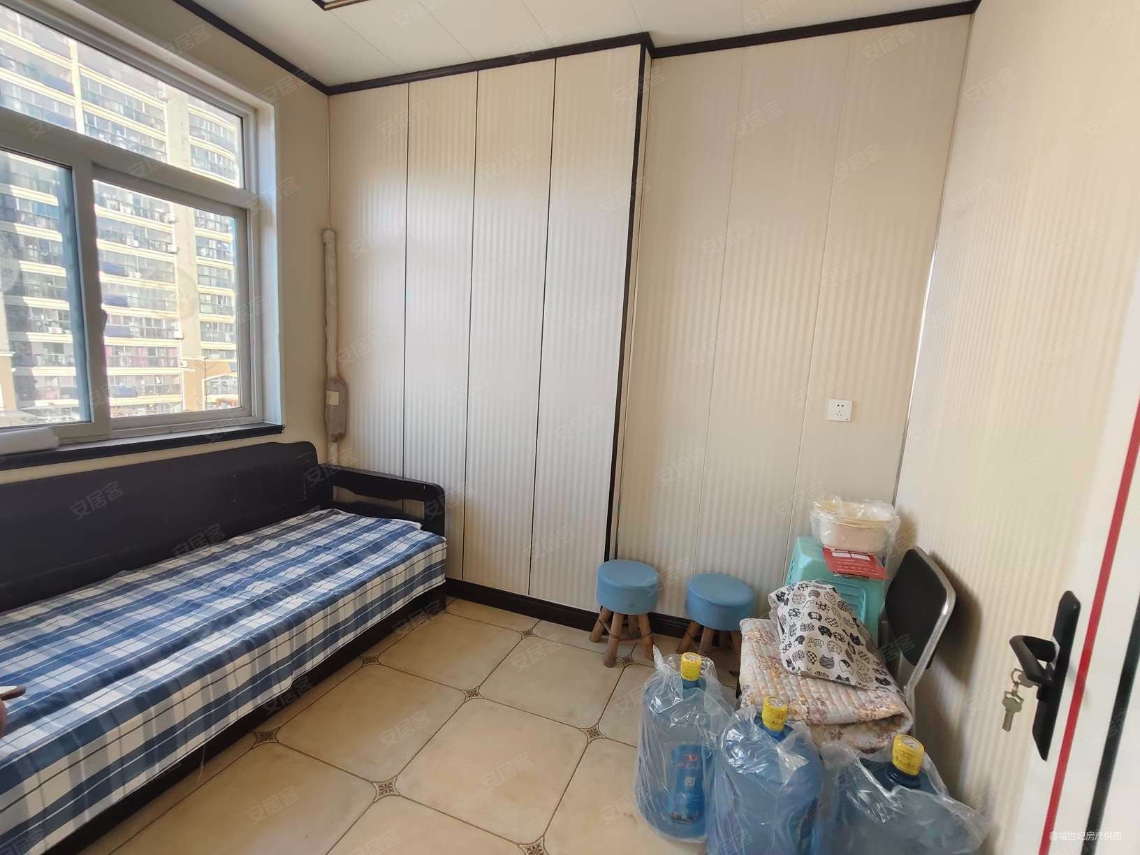 温馨家园2室2厅1卫80㎡南北32万