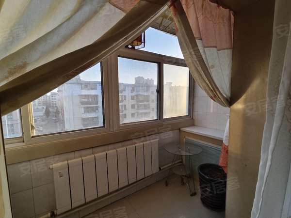 包头昆都仑火车站二化小区科技大学 吾悦商圈 二化小区 精装修 拎包入住 短租可议出租房源真实图片