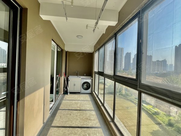 扬中美的君兰悦悦然广场 美的君兰悦 电梯洋房 家具家电齐全 带地暖