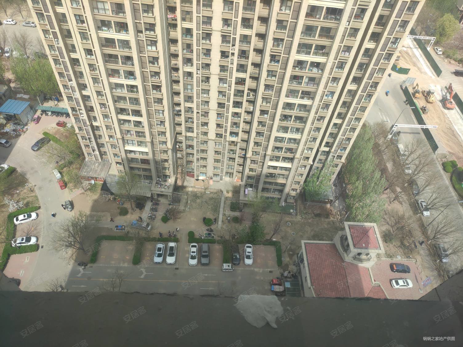 鸿祥苑精装南北两居出售业主急用钱随时看房