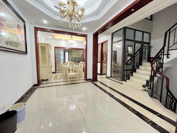 新城盛景a区(别墅),夏阳租房,17号线汇金站地铁口300m别墅,青浦租房