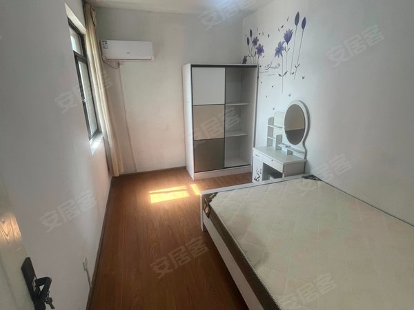 瑞景国际近震泽中学万宝地铁站交通方便吴江体育馆江南华府