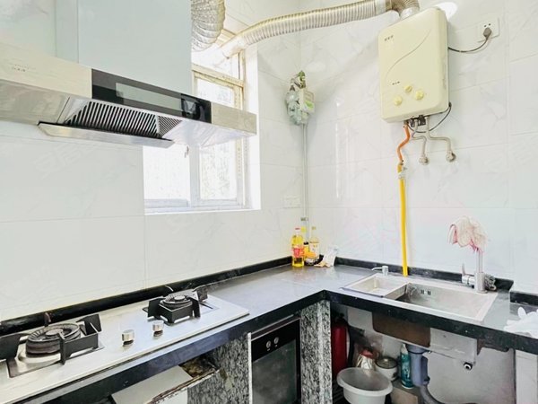 中华广场楼梯二楼有阳台省医中山医口腔医院采光好