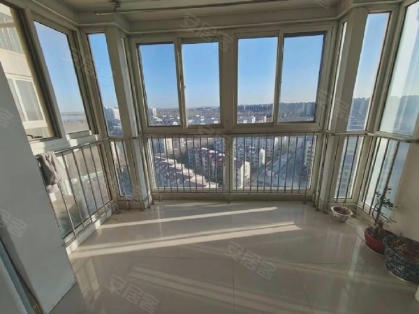 裕龙花园五区 精装修2居室 家电齐全 房子干净 不容错过