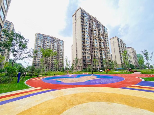 青岛城阳棘洪滩中车小镇两台空调!套三双卫!家具家电齐全!看房联系我!