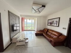 双鸭山尖山东山国际会展中心御景江山9楼，2室1厅1卫，970平，年租14万出租房源真实图片