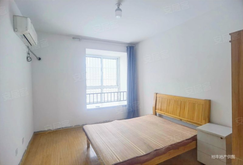 滨湖顺园  房龄新 南北通透 临地铁