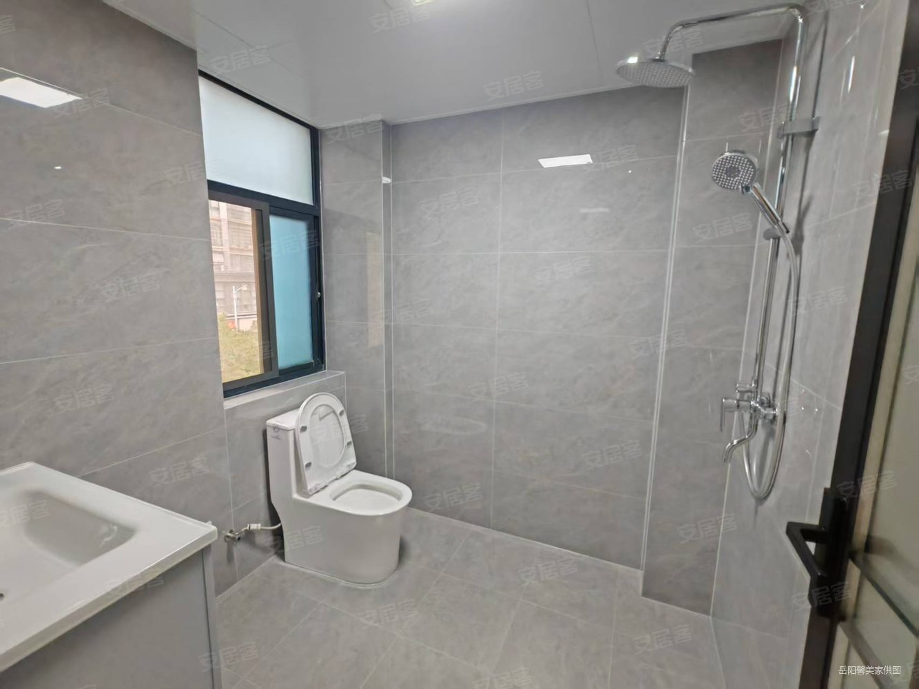 熙园壹號3室2厅2卫123.35㎡南北68万