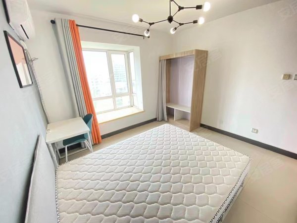 水晶城 精装修卧室 电梯房 紧邻水晶港绿地缤纷城出租房源真实图片