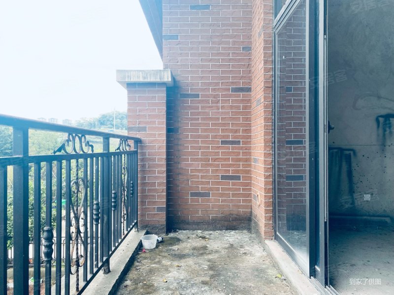 典雅花溪半岛别墅