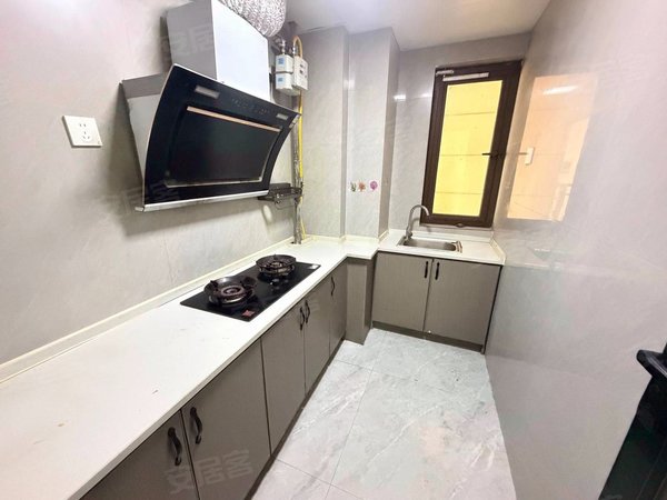 海宁长安镇农发区盈都君悦下沙奥特莱斯附近精装修两室一厅出租带阳台到燃气出租房源真实图片