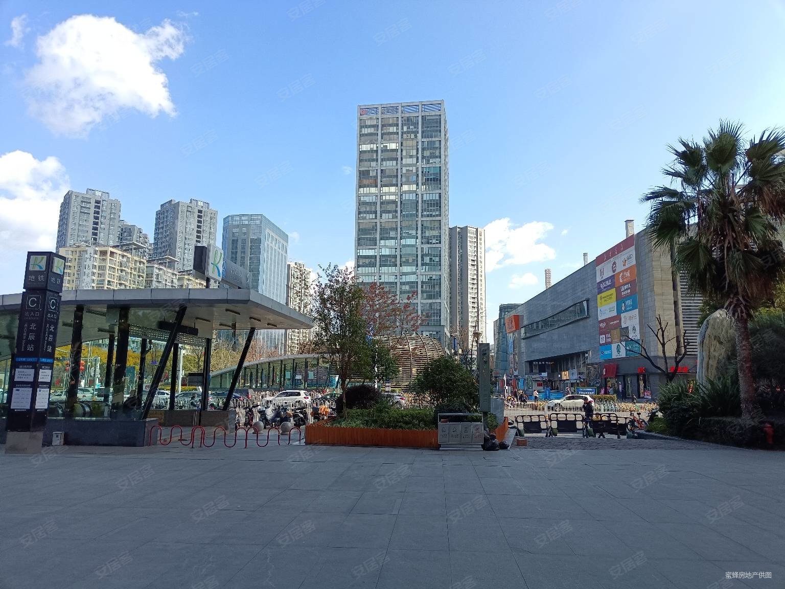 欣都龙城2室2厅1卫114㎡西南100万