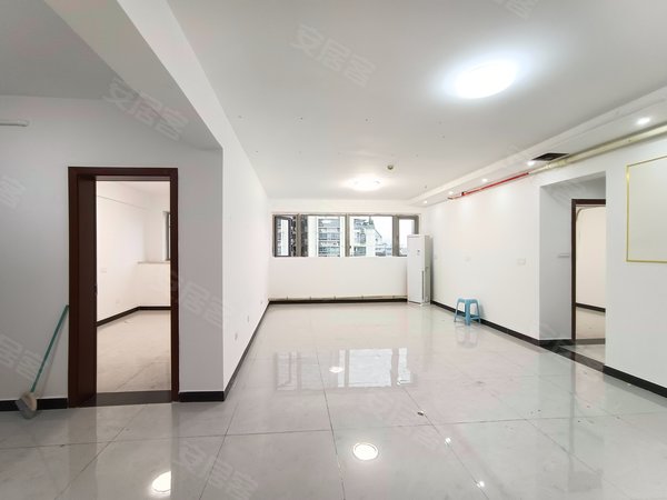 重庆江北观音桥红鼎国际名苑观音桥大融城上 红鼎国际a座155平5200