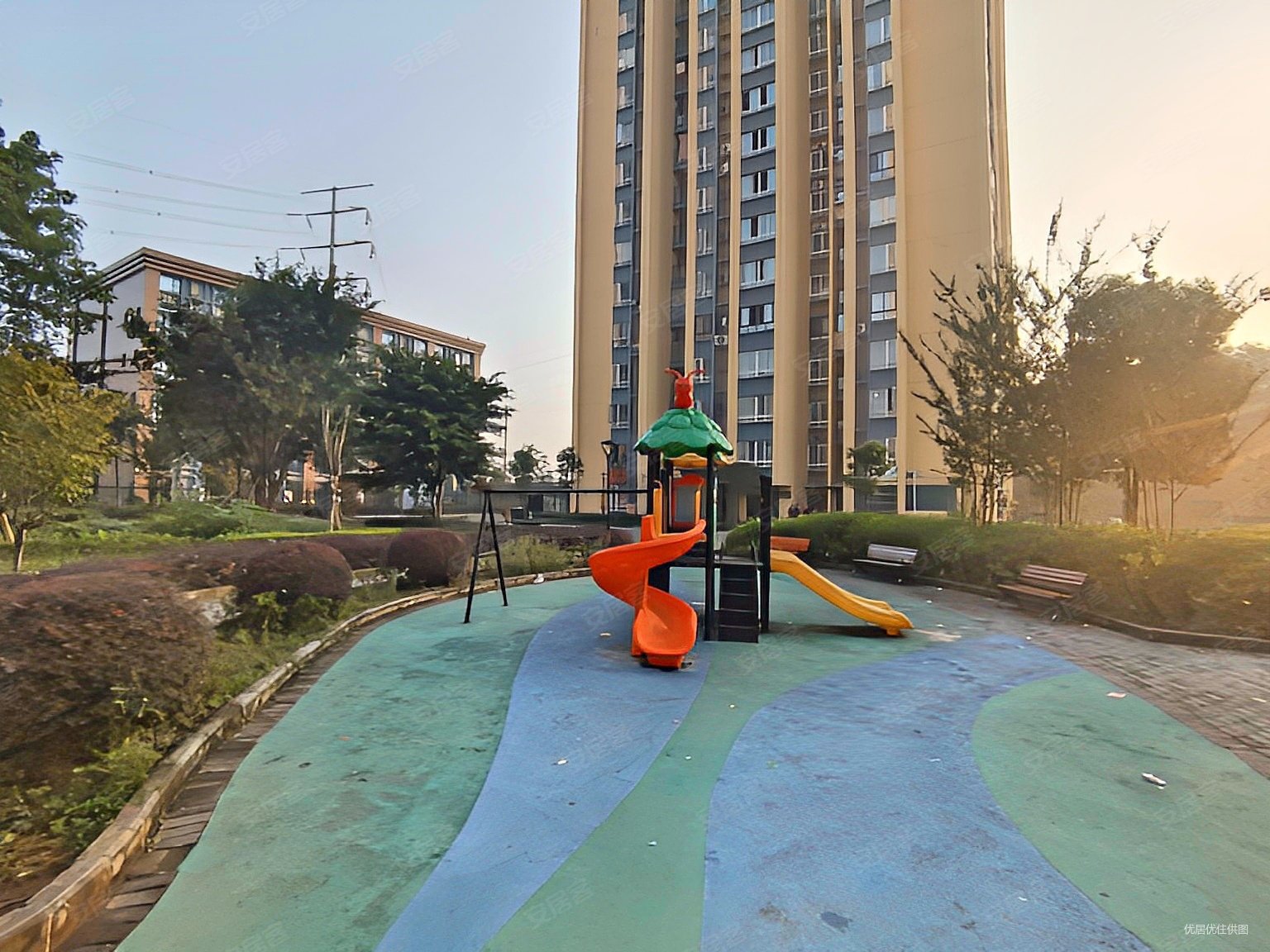 天邻山水北区3室2厅1卫85㎡南北70万