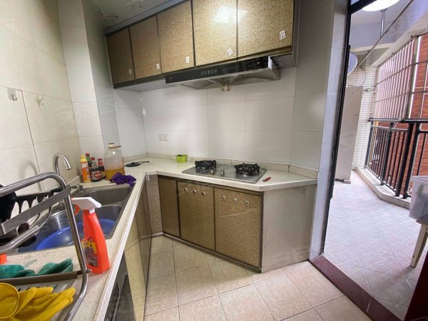 东莞中堂中堂城区华悦名苑周边配套成熟 精装两房干净整洁 拎包入住