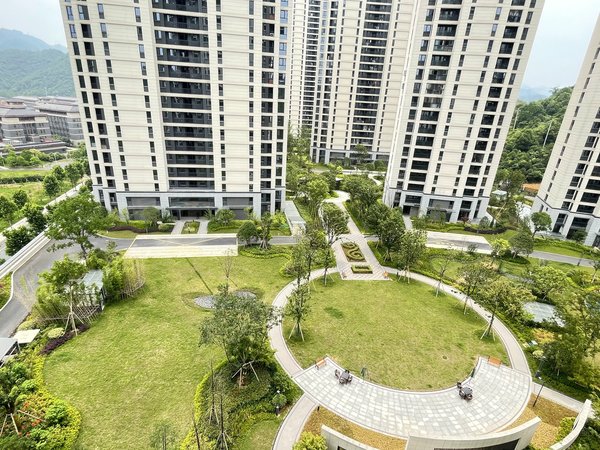 杭州临安临安城区花漫里(临安)首租年付立减1200装修干净清爽家具家电