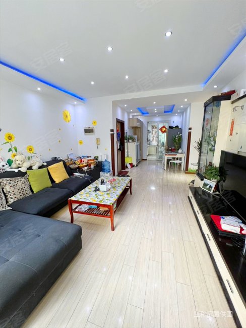 高新中和地铁口步梯小区带花园60平米