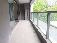 重庆沙坪坝大学城龙湖学樘府4室2厅2卫。房子是新房出租房源真实图片