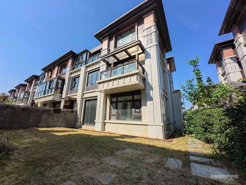 苏州房产网>苏州二手房>工业园二手房>双湖二手房>世茂铜雀台雅院>800