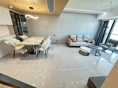 深圳龙华莱蒙水榭春天使用面积200平带3个阳台 上塘地铁站南北通户型,现代风配置出租房源真实图片