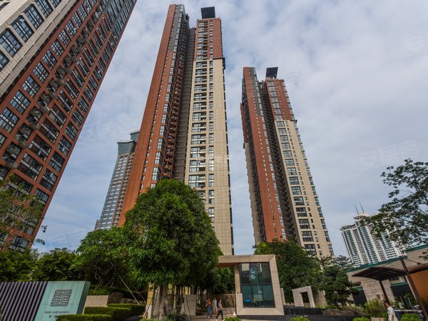 深圳罗湖蔡屋围幸福里万象城商圈幸福里高层三房二厅出租,精装,带固定