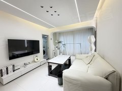 贵阳南明花果园金融街附近，精装一居室押一付一无中介了家电齐全领包入住可短租出租房源真实图片