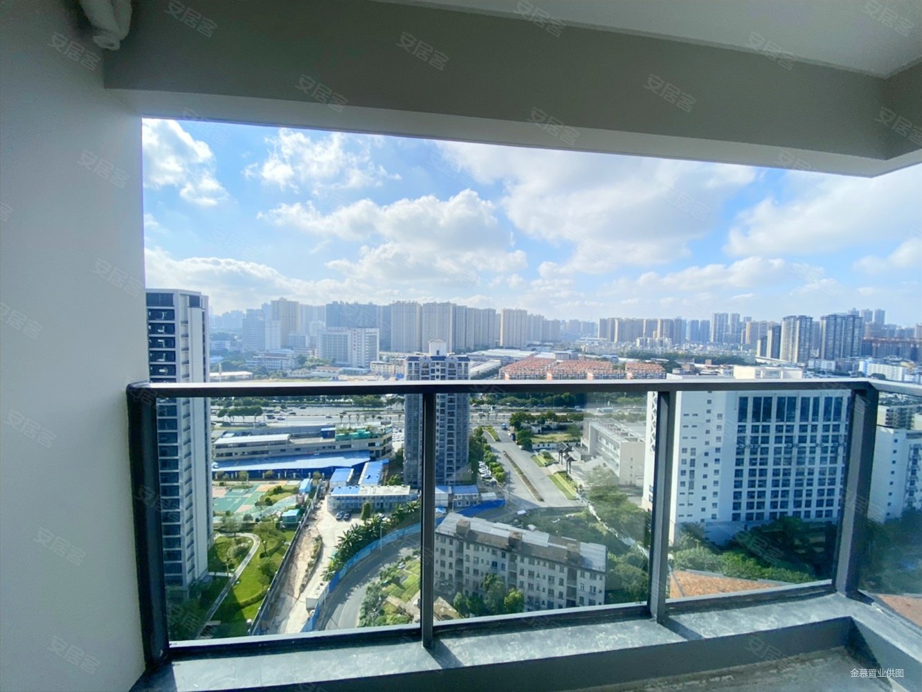 保利宸上印3室2厅2卫89.74㎡南北62万