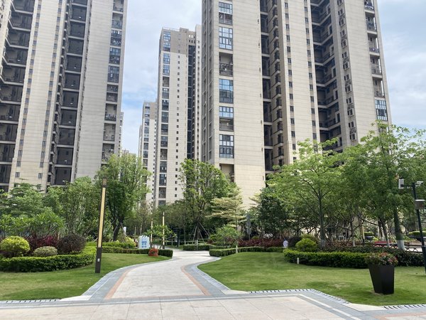 【多图】万科尚城,夏园租房,万科尚城四房两厅三卫 有家具家电 南北